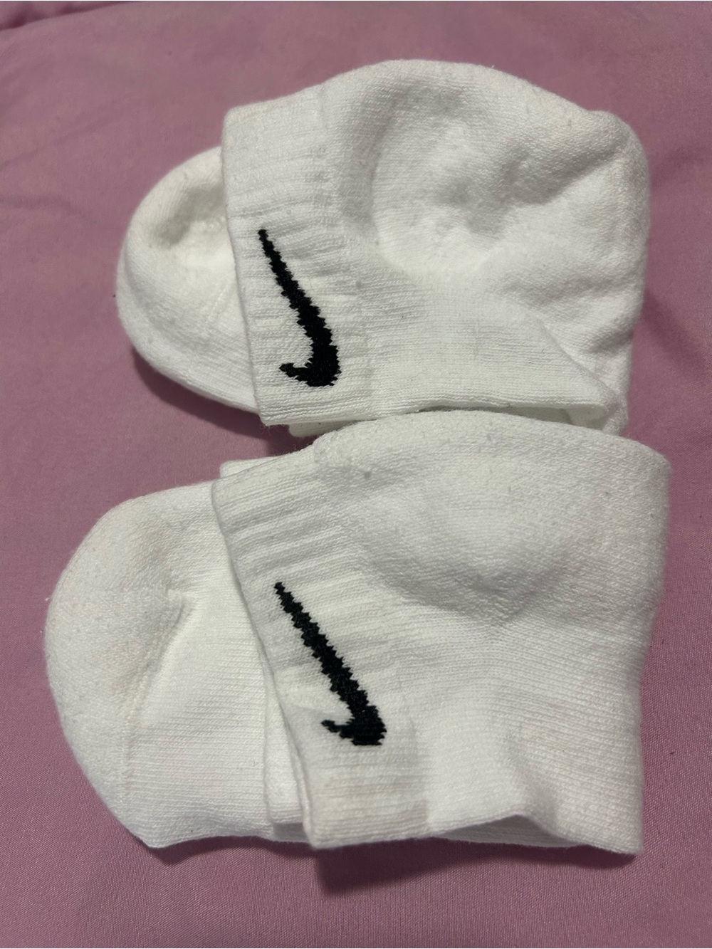 Bundle of 2 Nike White Low-Cut Athletic Socks - Pair